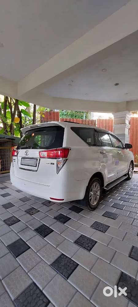 Toyota Innova Crysta 2018 Diesel. Ka 20