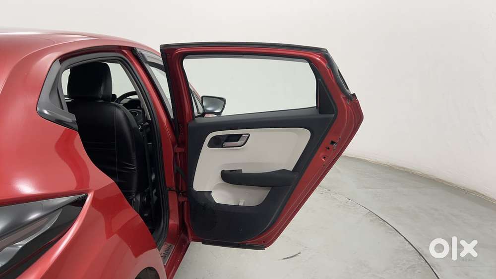 Tata Altroz Xz Plus (s) Diesel, 2024, Diesel