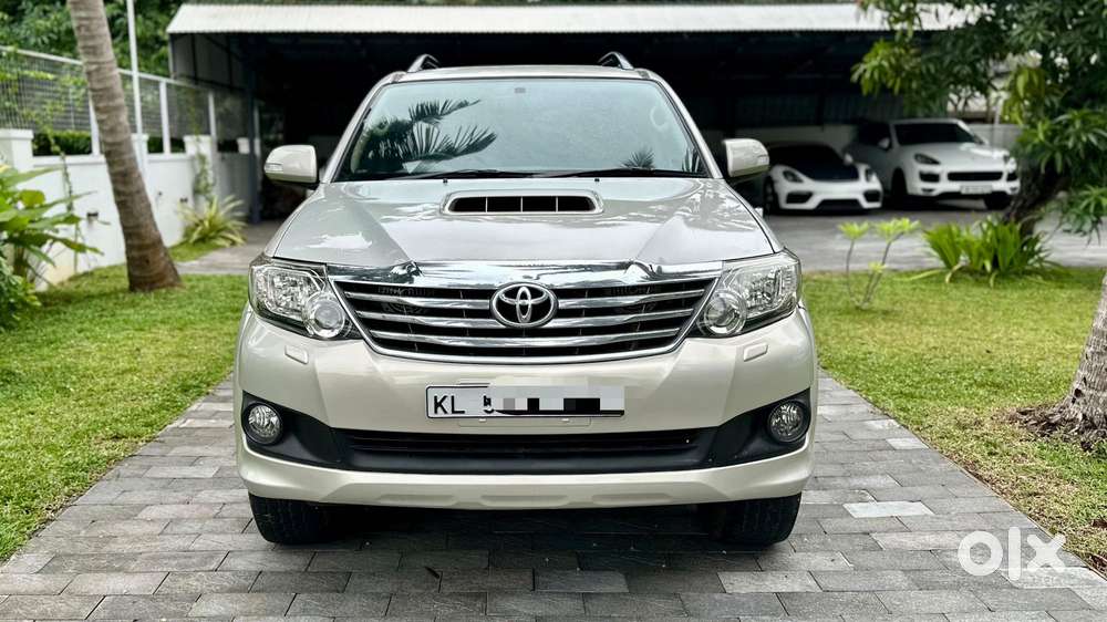 Toyota Fortuner 2011-2016 4x2 At, 2012, Diesel