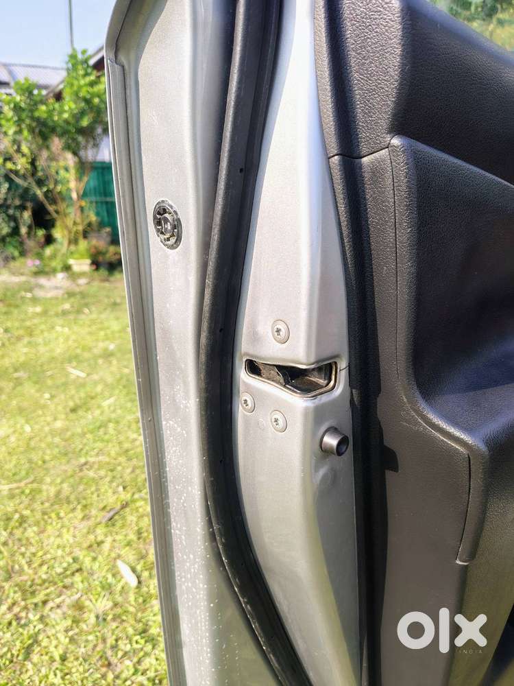 2018 Model Innova Crysta Only190000 Driven