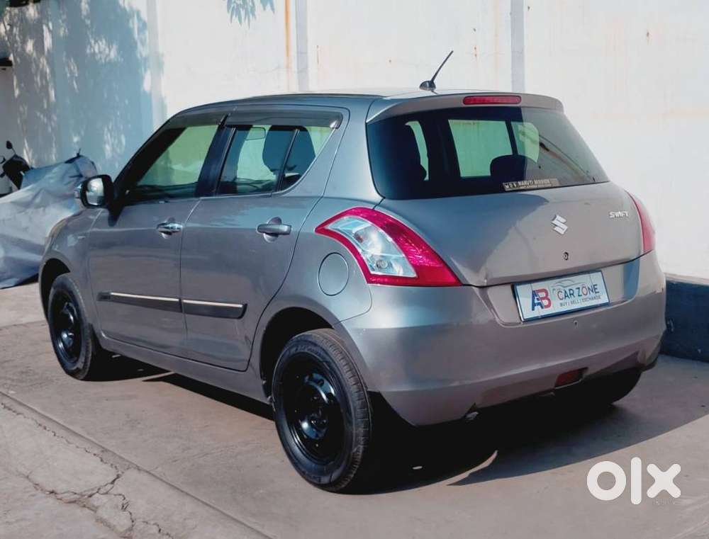 Maruti Suzuki Swift Vxi Abs Bsiv, 2017, Petrol