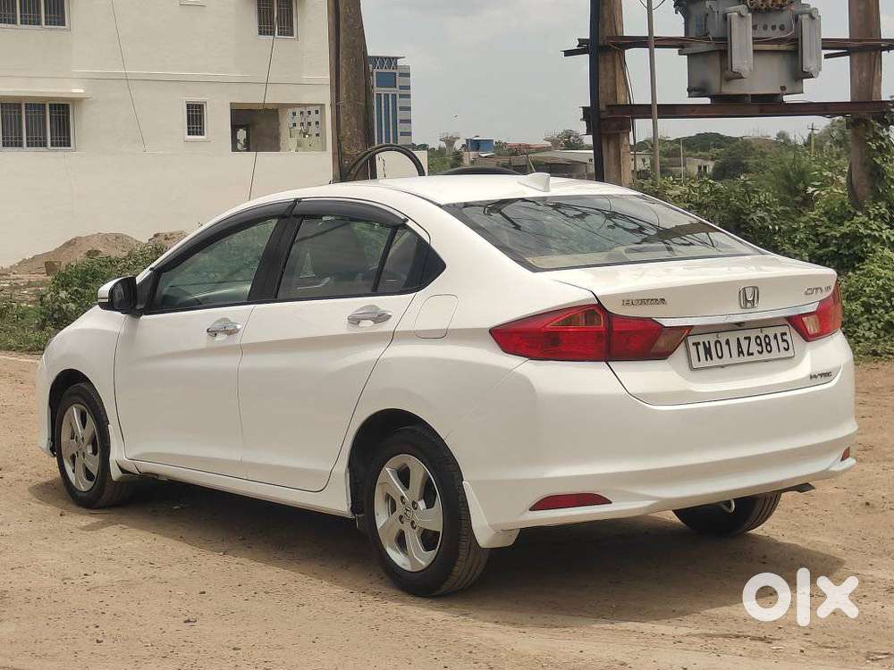 Honda City V At Sunroof, 2016, Petrol