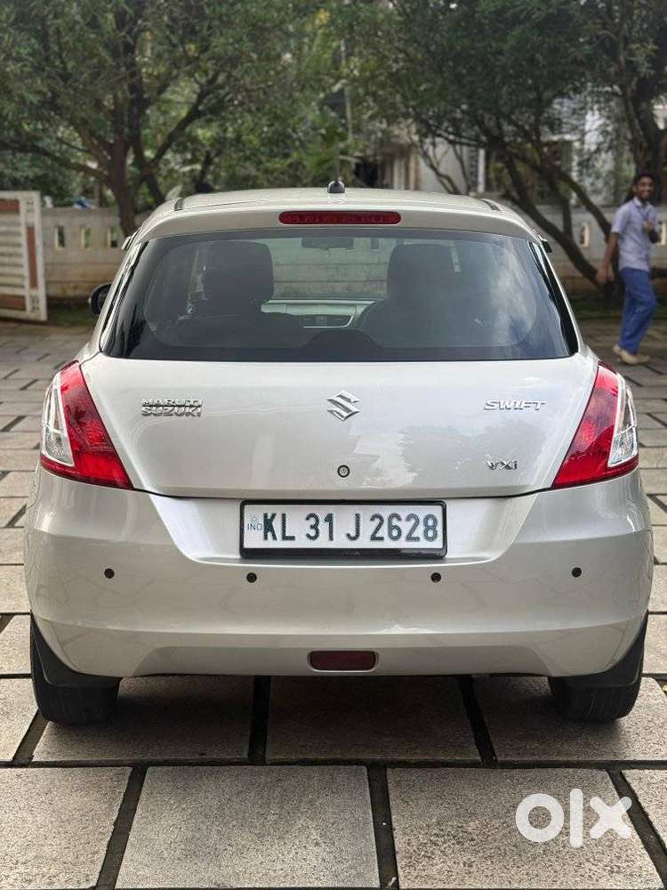 Maruti Suzuki Swift 1.2 Vxi (o), 2016, Petrol