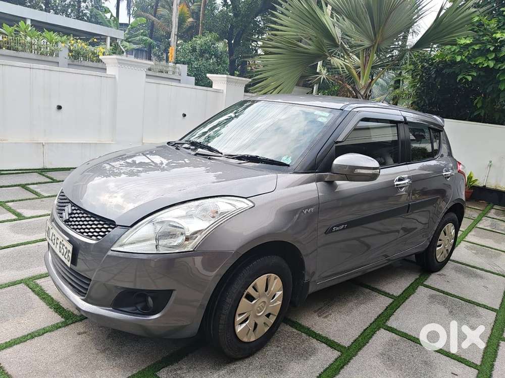 Maruti Suzuki Swift Vxi Abs Bsiv, 2014, Petrol
