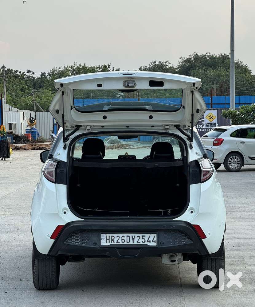 Tata Nexon 1.2 Revotron Xz Plus Dual Tone, 2019, Petrol