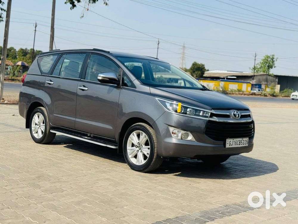 Toyota Innova Crysta 2.8 Zx At 7 Seater, 2016, Diesel