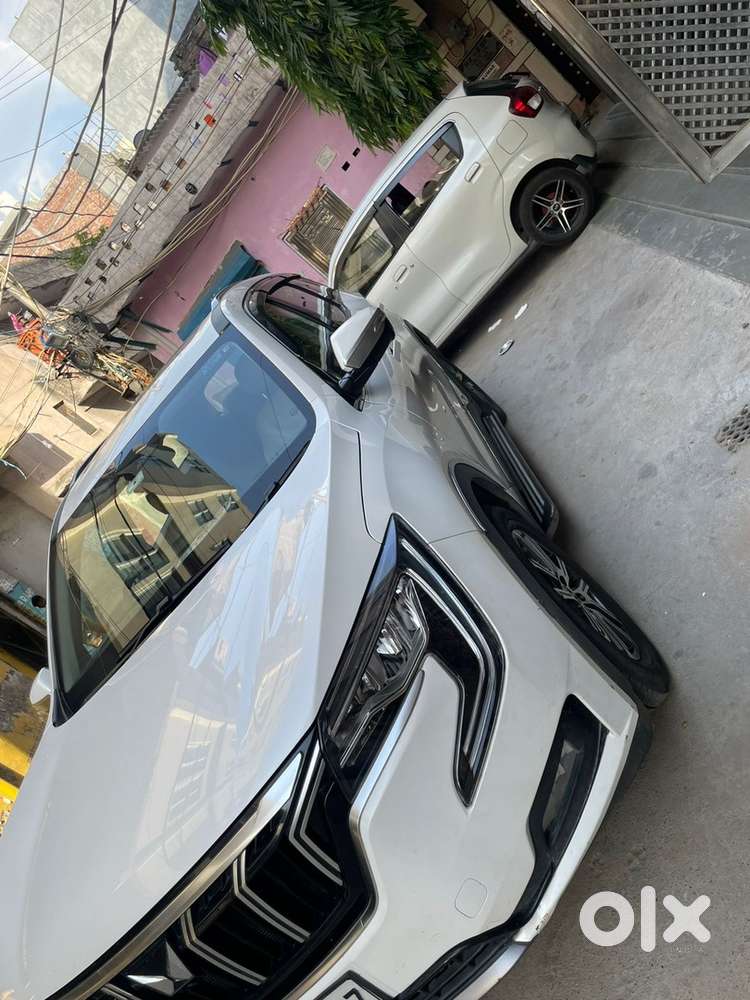 Mahindra Xuv700 Petrol 2023