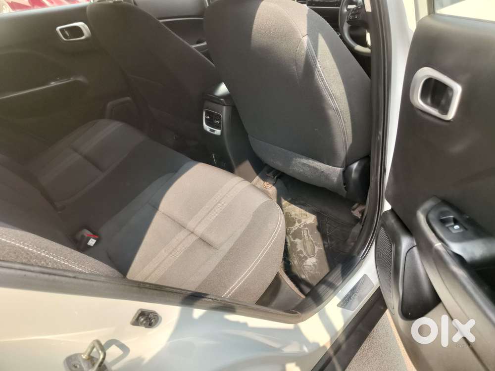 Hyundai Venue 1.2 S (o), 2019, Petrol