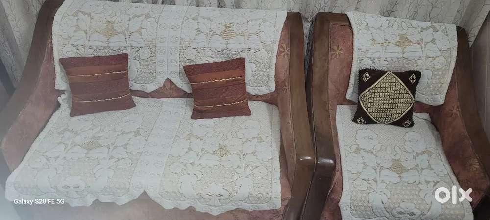Seven seater Sofa set