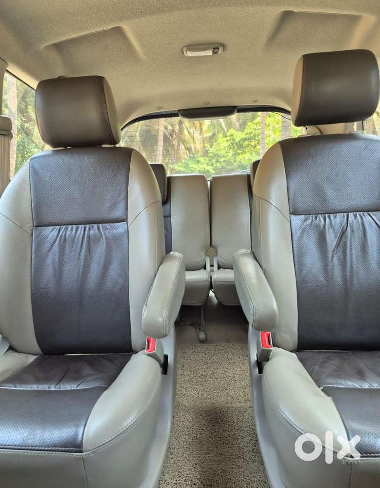 Toyota Innova 2.5 Z Diesel 7 Seater Bs Iv, 2014, Diesel