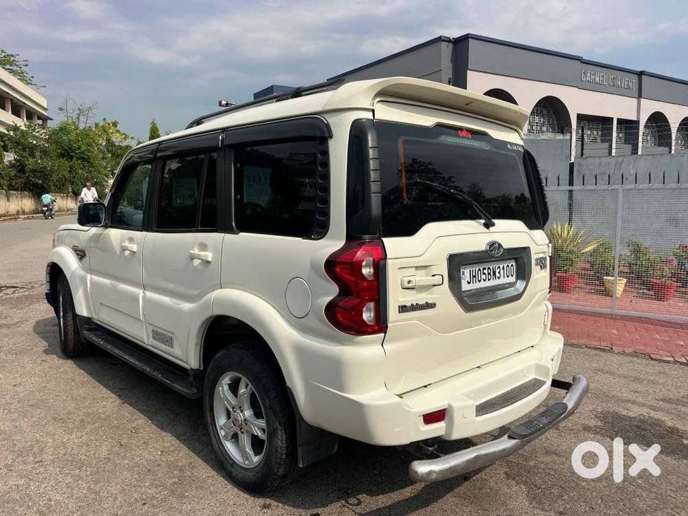 Mahindra Scorpio S10 8 Seater, 2016, Diesel