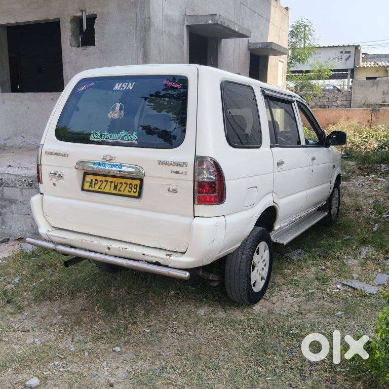 Chevrolet Tavera Neo Lt-l - 9 Seats Bsiii, 2014, Diesel