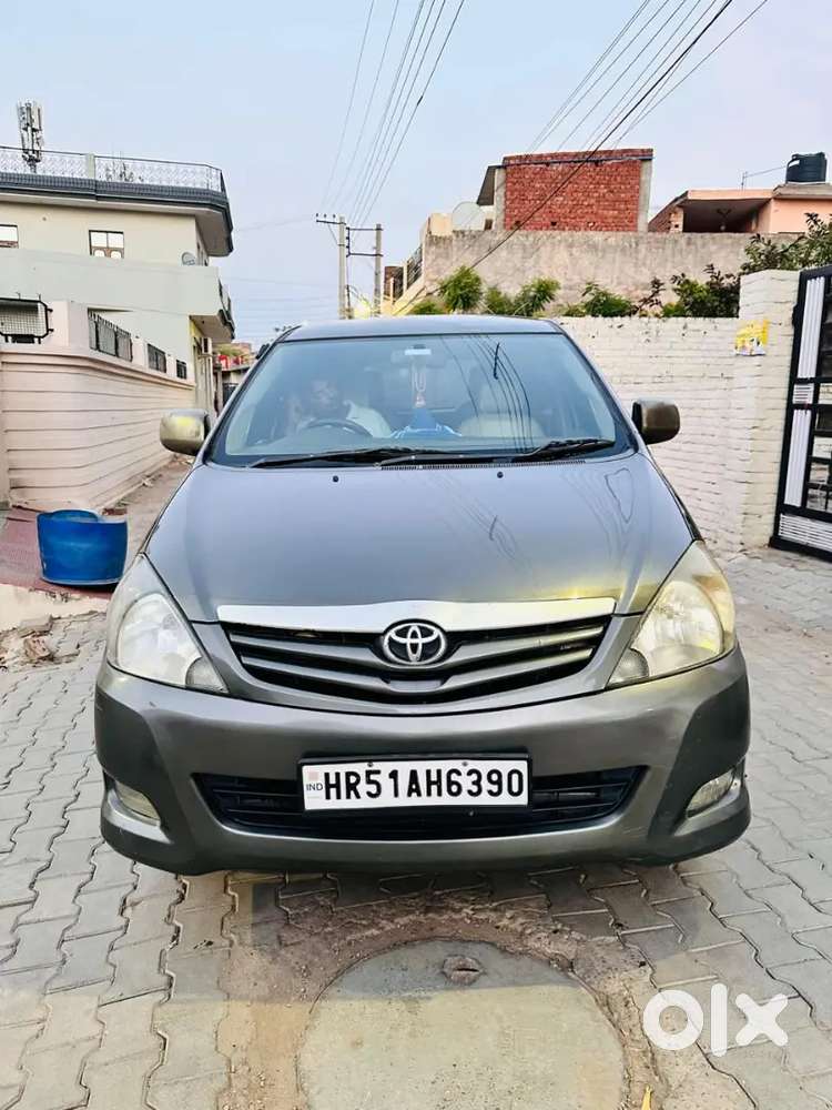Toyota Innova 2.5 Gx 2010