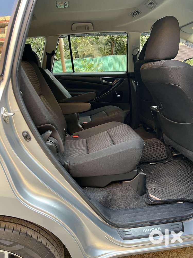 Toyota Innova Crysta [2020-ongoing] 2.4 Gx 7 Str, 2022, Diesel