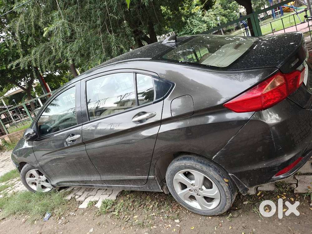Honda City V At Sunroof 2016