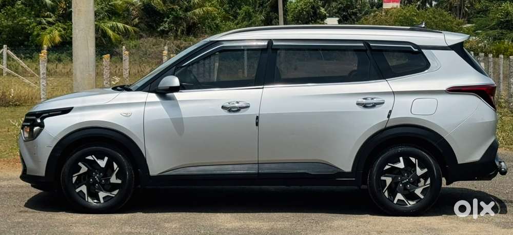 Kia Carens 1.5 Premium 7 Str, 2023, Petrol