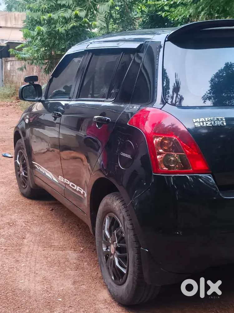 Maruti Suzuki Swift 2009 Diesel 112500 Km Driven