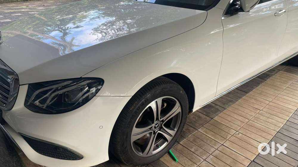 Mercedes-benz E-class 220 D With Black Roof2018 Diesel Well Maintained