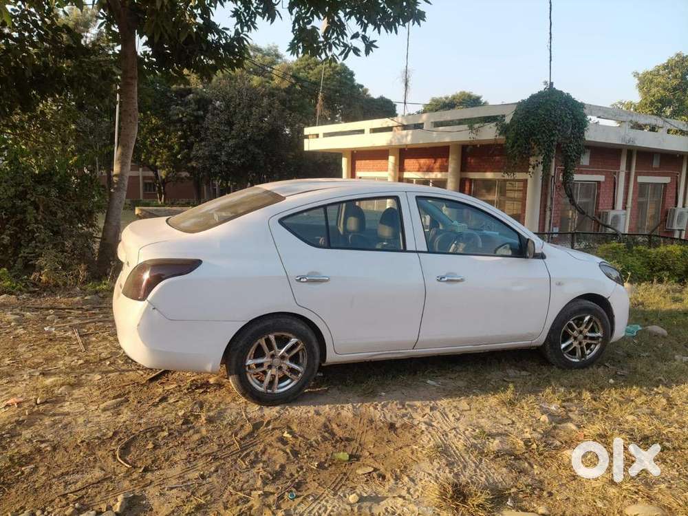 Nissan Sunny 2013