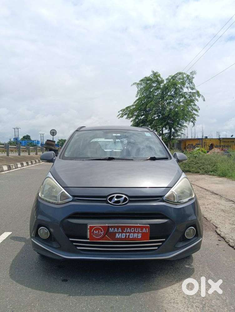 Hyundai Grand I10 Sportz, 2015, Petrol