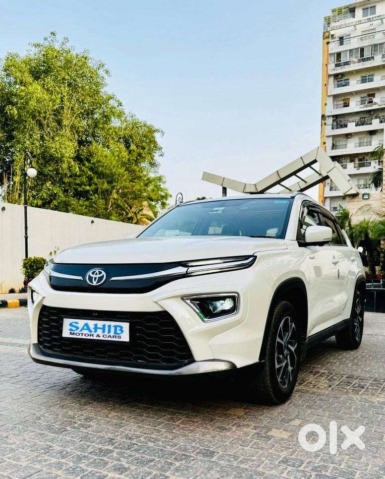 Toyota Urban Cruiser Hyryder 1.5 V Hybrid, 2024, Petrol