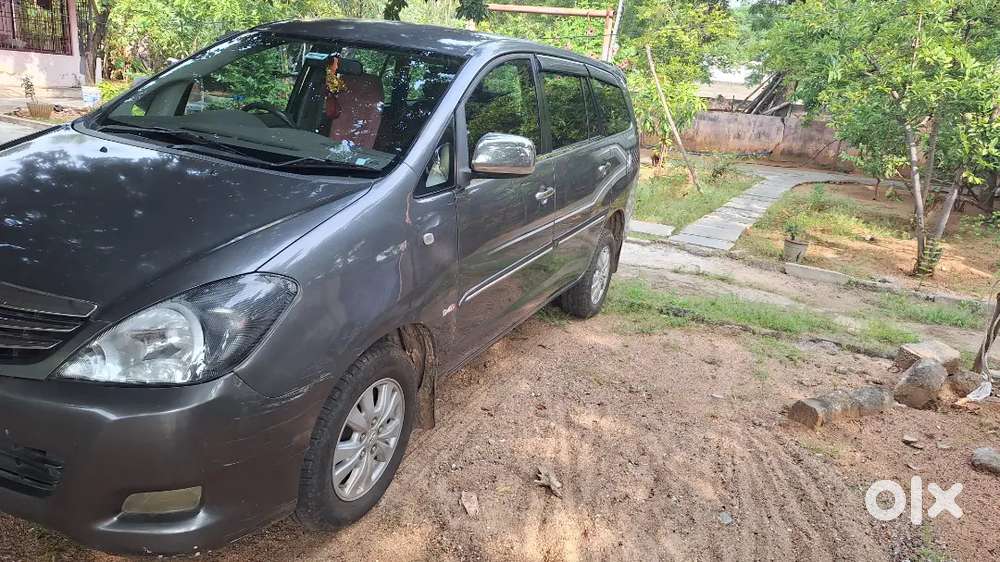 Toyota Innova Gud Condition 2011 Diesel 150000 Km Driven