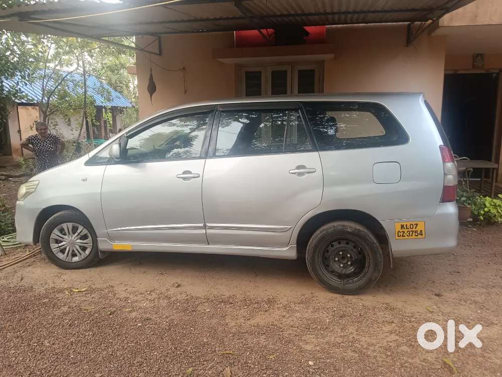 Toyota Innova 2014 Diesel Well Maintained