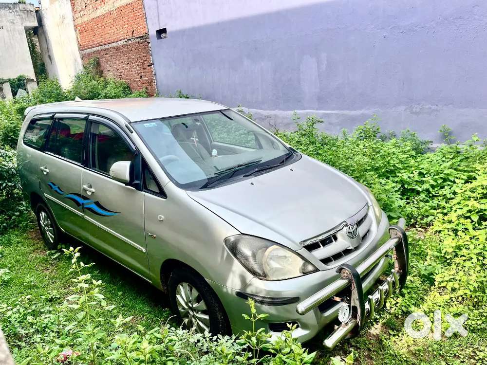 Toyota Innova 2007 Diesel 260000 Km Driven