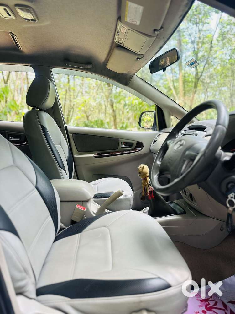 Toyota Innova 2.5 Vx 7 Str Bs-iii, 2012, Diesel