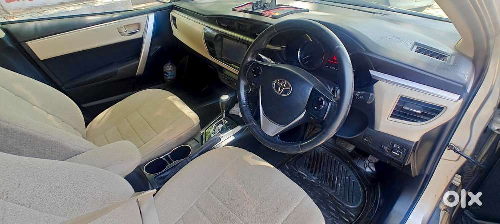 Toyota Corolla Altis 2013-2017 G At, 2015, Petrol