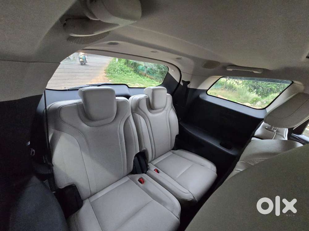 Mahindra Xuv700 2.2 Ax 7 Diesel At Luxury Pack Str Awd, 2022, Diesel