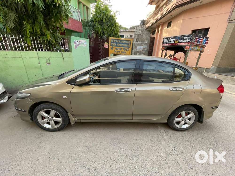 Honda City 2011 (petrol + Cng).