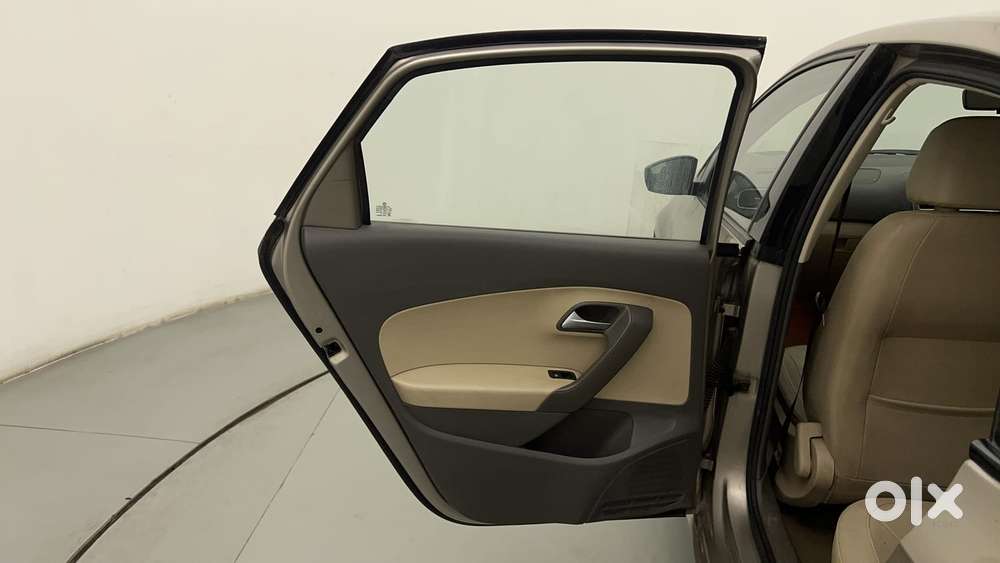 Volkswagen Vento 2010-2013 Petrol Highline, 2016, Petrol