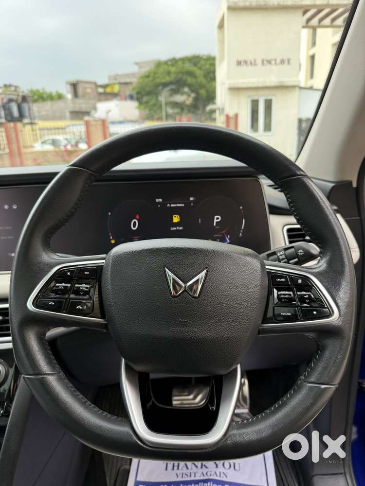 Mahindra Xuv700 2.0 Ax 7 Petrol At Luxury Pack Str, 2022, Petrol