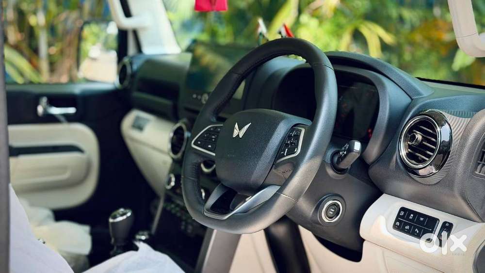 Mahindra Thar Roxx Mx5 Diesel Mt 4wd, 2025