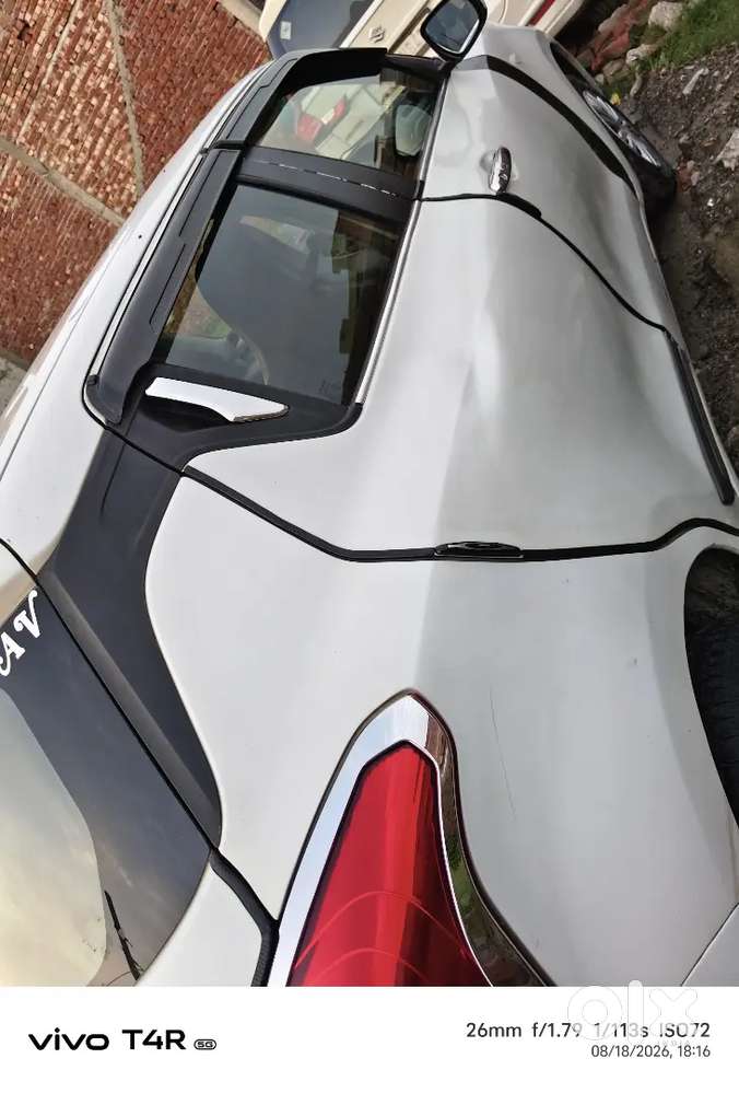 Maruti Suzuki Swift Lxi 2019