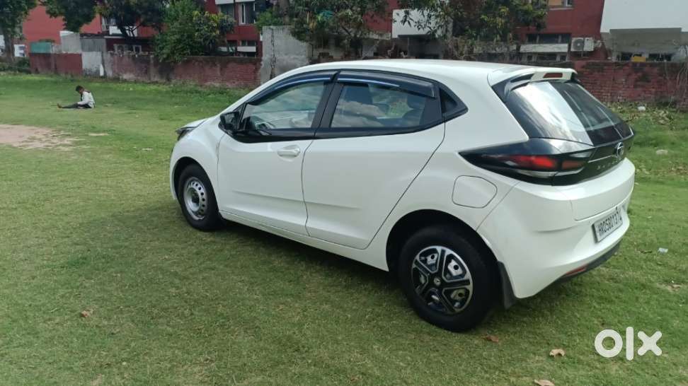 Tata Altroz 1.2 Xe, 2020