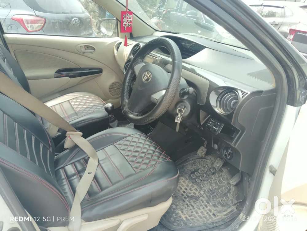 Toyota Etios Liva V Dual Tone, 2019, Petrol