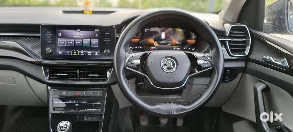 Skoda Kushaq 1.0 Tsi Style, 2023, Petrol