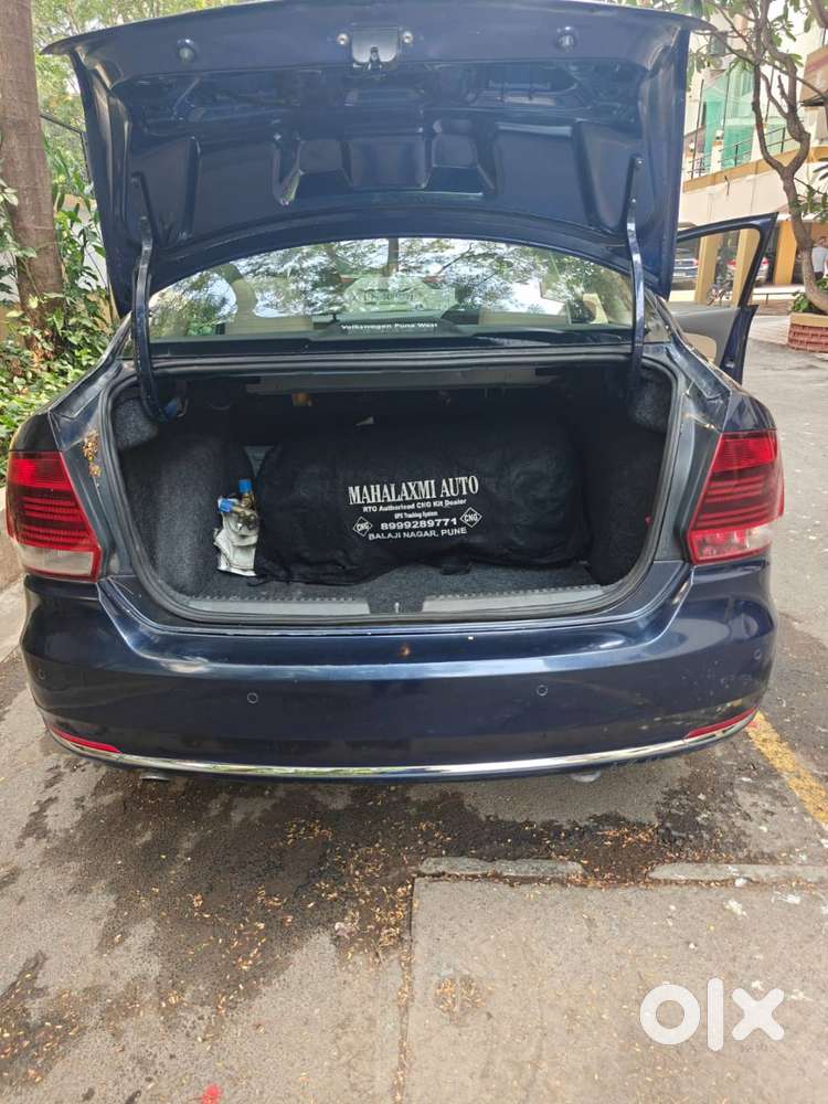 Volkswagen Vento Tsi Dsg (2015)  Automatic - Petrol + Cng  72,130 K