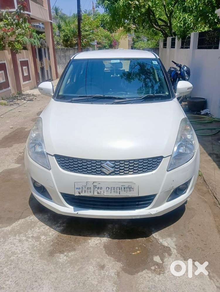 Maruti Suzuki Swift 2013 Cng & Hybrids Well Maintained