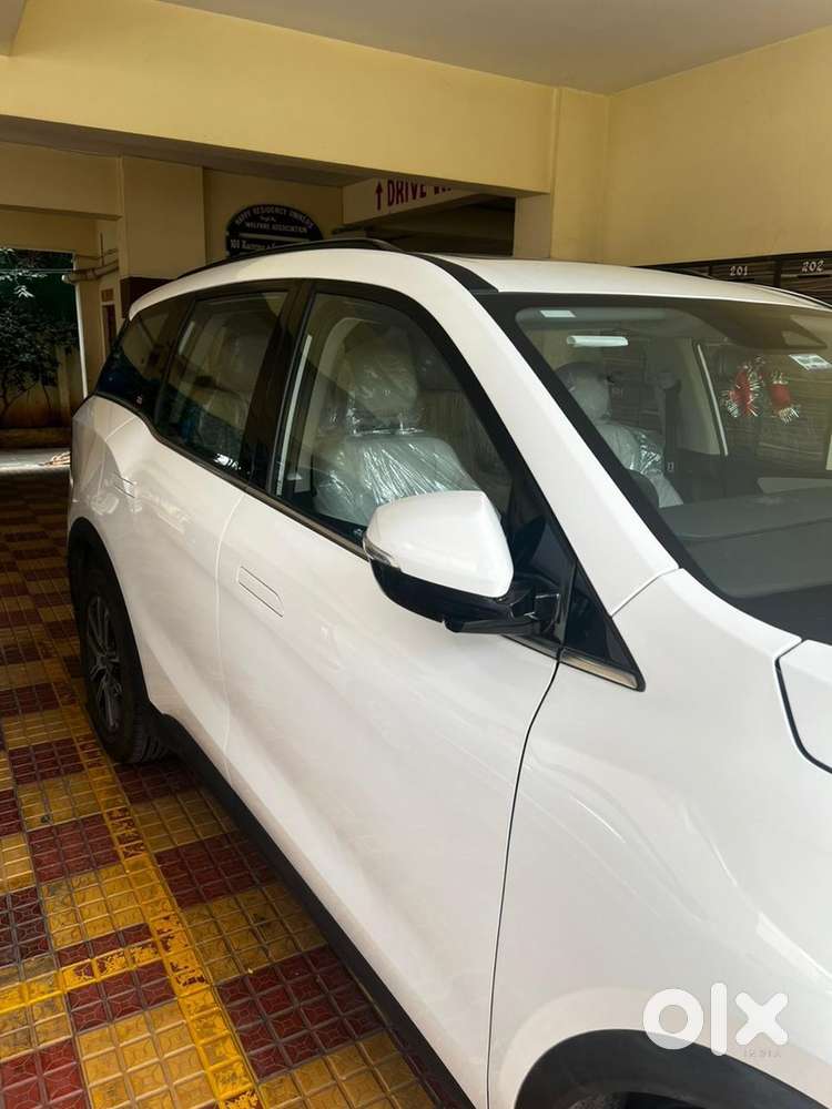 Mahindra Xuv700 Ax7 Diesel At 23000 Km Driven 2024 Model