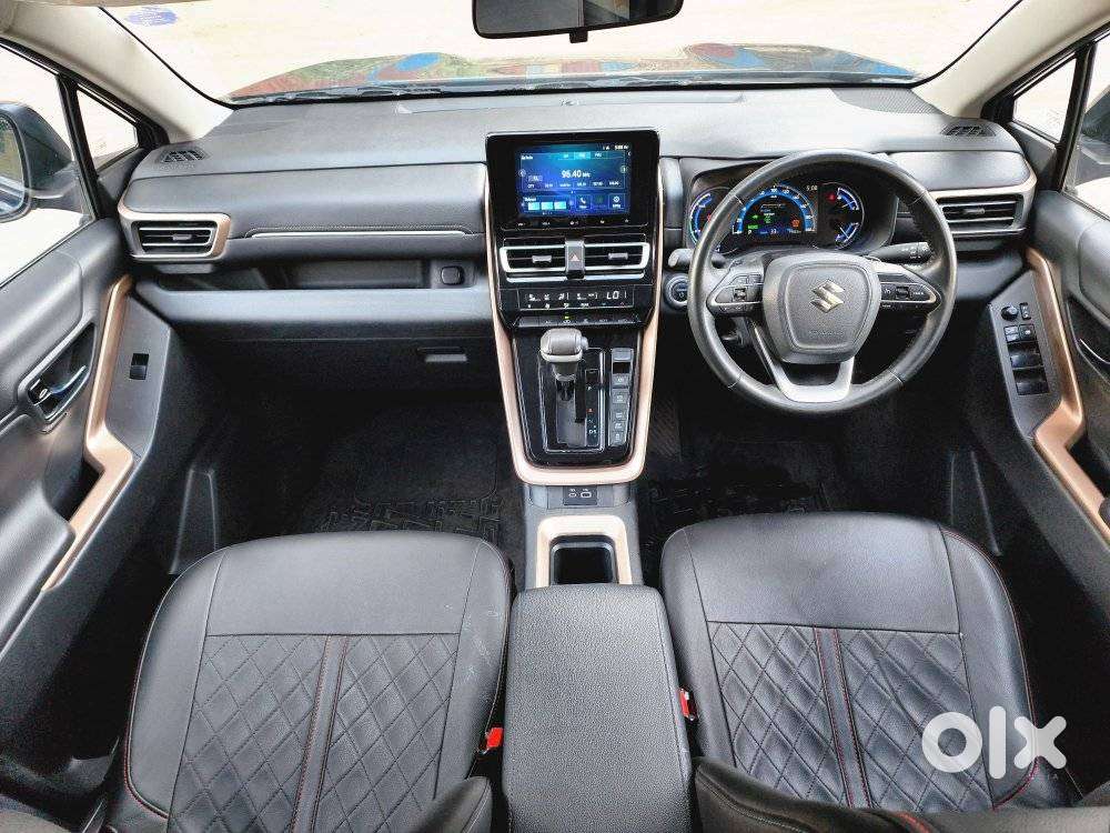 Maruti Suzuki Invicto Zeta Plus 8str, 2024, Petrol