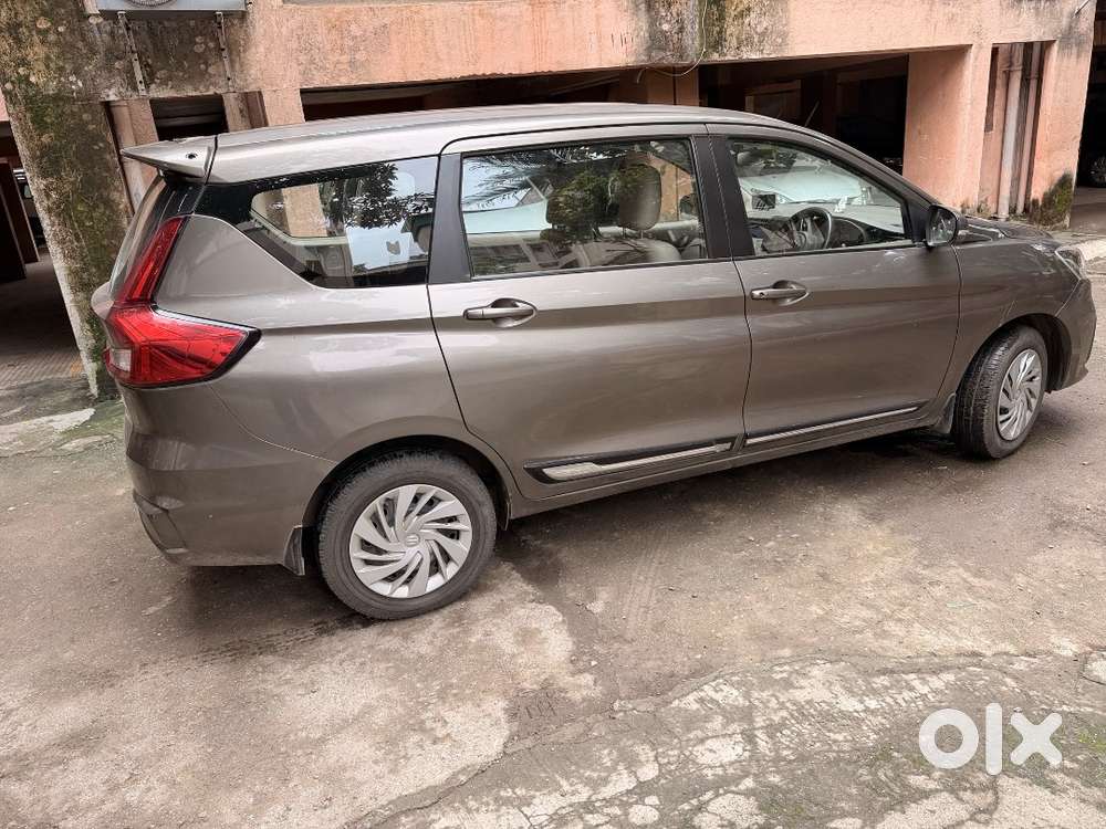 Ertiga Cng 2020 39000 Km Magma Grey