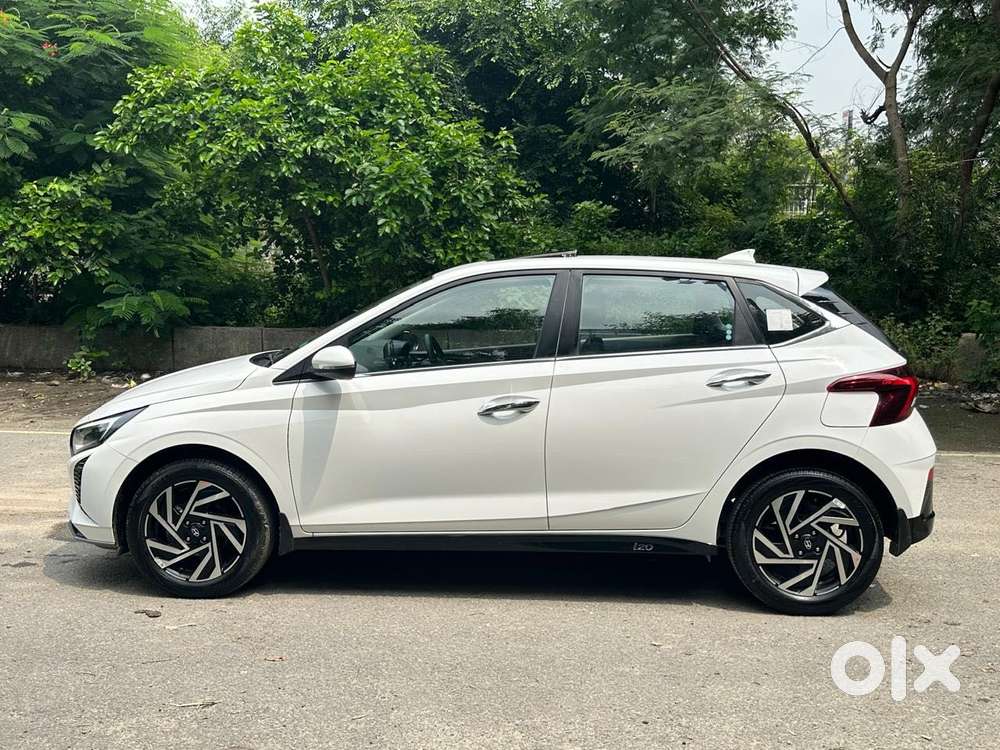 Hyundai I20 Asta 1.2 Ivt, 2024, Petrol