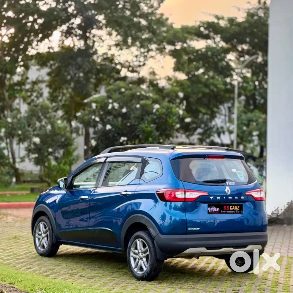Renault Triber Rxz, 2023, Petrol