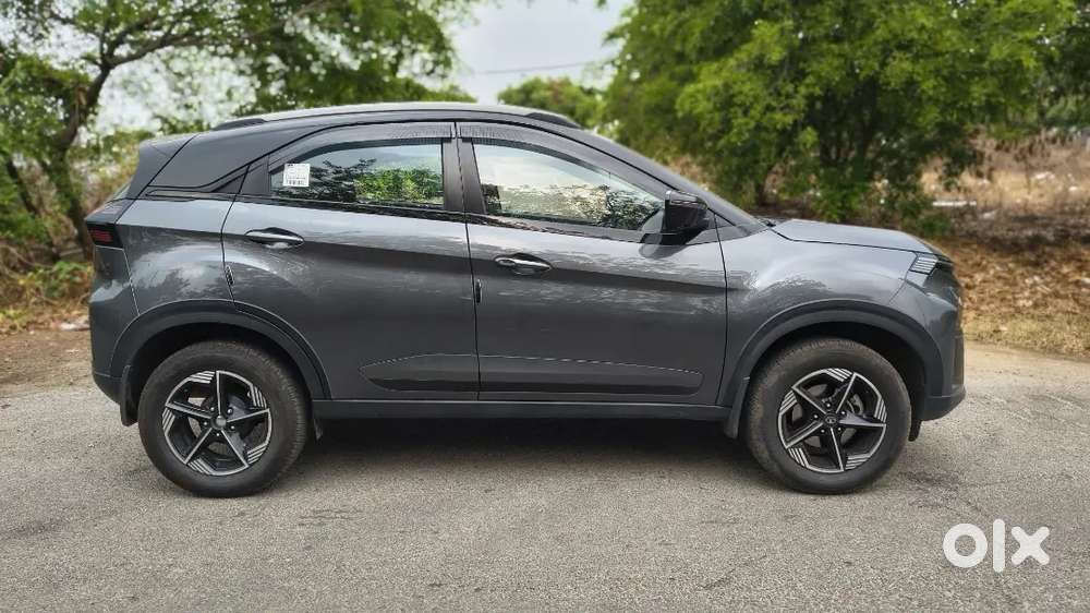 Tata Nexon 2025 Petrol Well Maintained