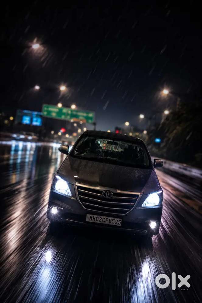 Toyota Innova 2012 Diesel Well Maintained