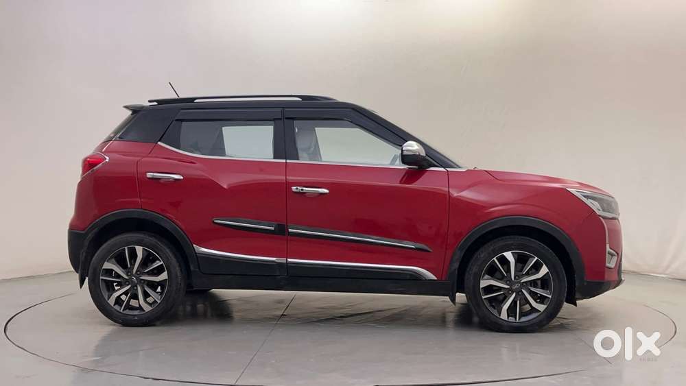 Mahindra Xuv300 W8 (o) 1.5 Diesel Amt Dual Tone, 2021, Diesel