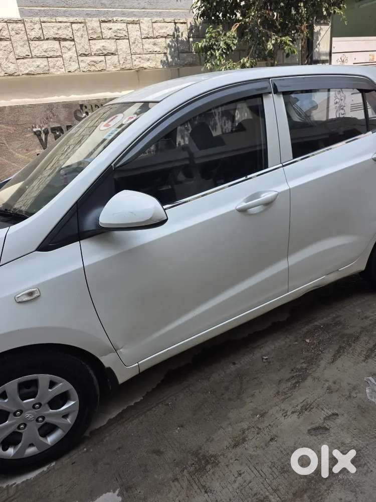 Hyundai Grand I10 2016 Petrol 68000 Km Driven Well Maintained